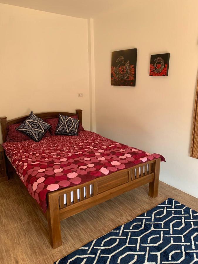 Sunray Guesthouse สุนันท์บ้านพักริมคลอง Uthai Thani Zewnętrze zdjęcie